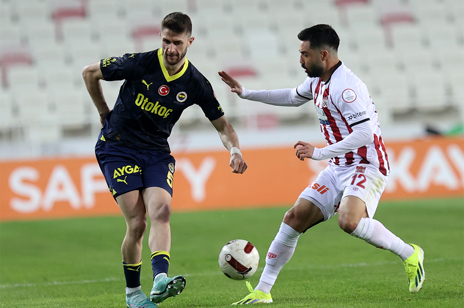 Trio ekibinden Fenerbahçe-Sivasspor maçındaki penaltı için net yorum  - 3. Foto