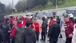 Derbi öncesi Galatasaraylı taraftarlara polis müdahalesi