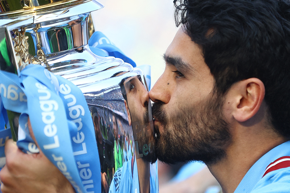 Barcelona, İlkay Gündoğan ile 3 yıllık anlaşma sağladı! Barcelona, İlkay Gündoğan ile 3 yıllık anlaşma sağladı!