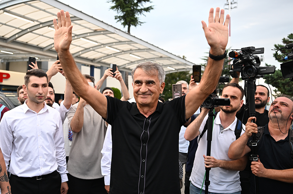 Şenol Güneş sonrası ilk transfer bombası: Sezona harika giren golcü için atak  - 2. Foto
