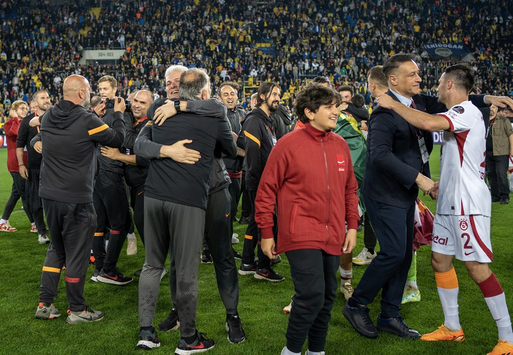 Galatasaraylı futbolcuların şampiyonluk sevinci  - 11. Foto