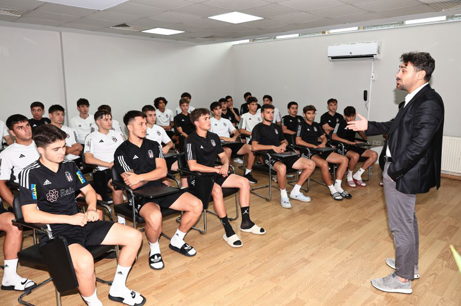 Veli Kavlak, Beşiktaş'a geri döndü - 3. Foto