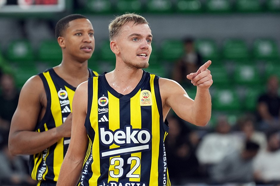 Fenerbahçe Beko deplasmanda Darüşşafaka Lassa'yı yendi