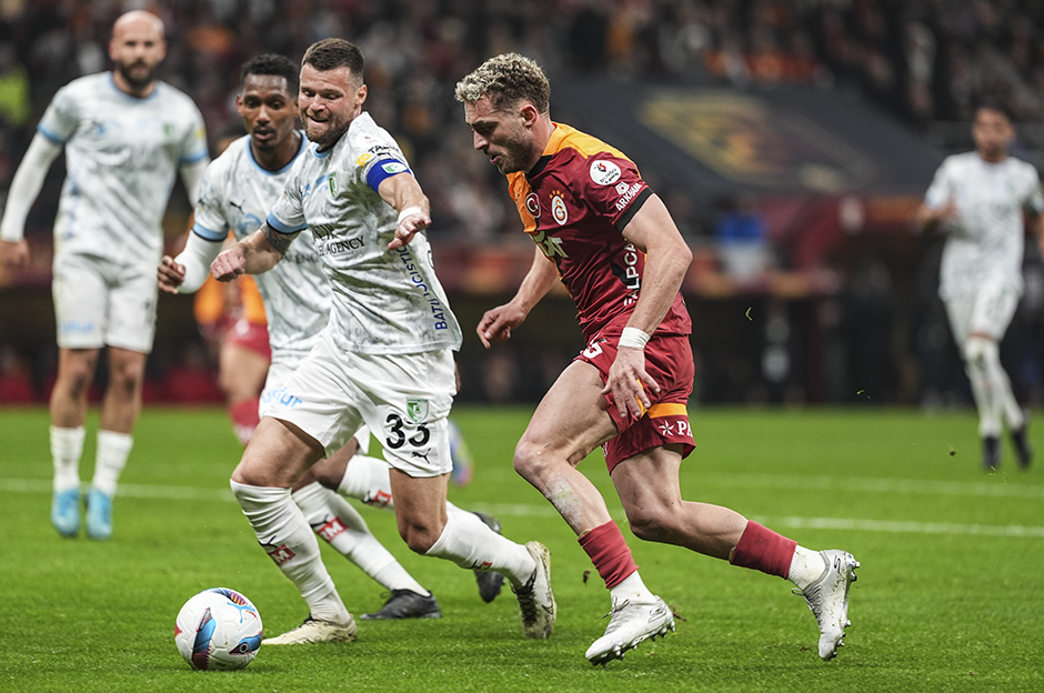 Trio noktayı koydu: Galatasaray'ın iptal edilen penaltısında karar doğru mu?  - 2. Foto