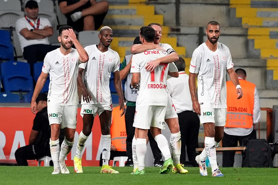 Süper Lig | Alanyaspor - Antalyaspor maçı ne zaman, saat kaçta ve hangi kanaldan canlı yayınlanacak?