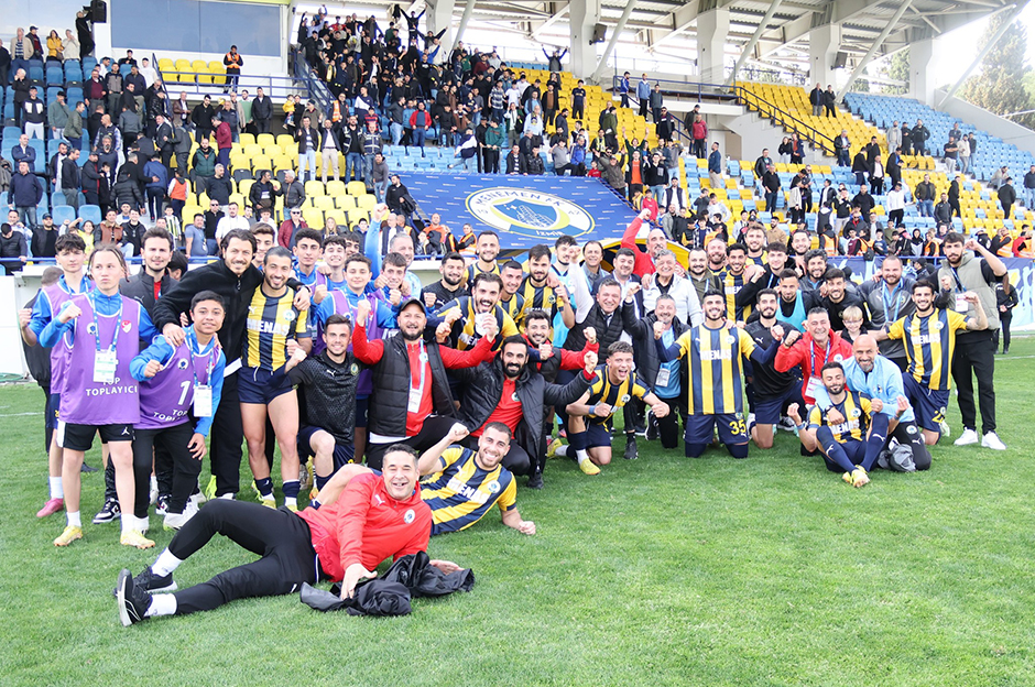 Yılmaz Vural'ın Menemen'i, lideri koltuğundan etti