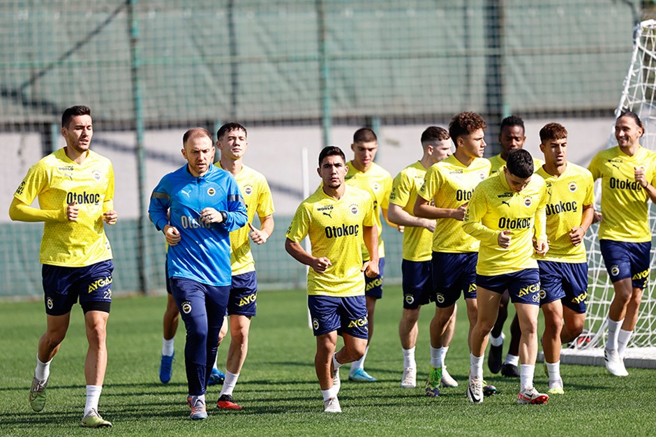Fenerbahçe'de derbi hazırlıkları başladı 