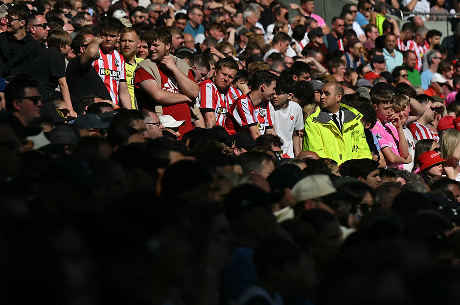 Premier Lig'den düşen ilk takım belli oldu: Alkışlarla uğurlandılar  - 5. Foto