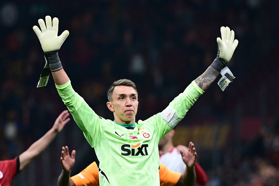 Muslera, Kayserispor ağlarını havalandırdı