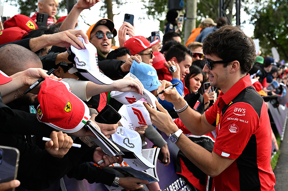 Hayranları F1 pilotunu çıldırttı! Adresi ifşa olunca...  - 5. Foto