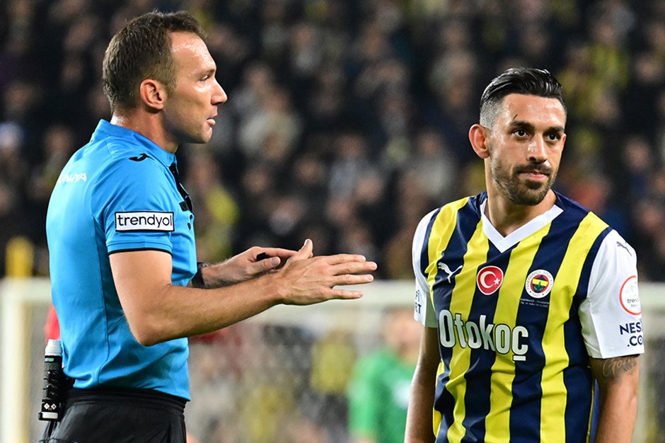 Fenerbahçe-Sivasspor maçı sonrası isyan: "Türk futbolu için kara gece"
