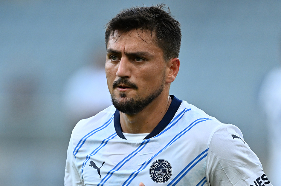 Bundan sonra kadroda yer bulacağını umut ediyorum. Artık Cengiz'in de takımın içine girmesi gerektiğini düşünüyorum.