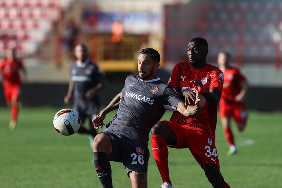 Pendikspor duraklamada yıkıldı