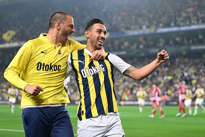 Fenerbahçe - Olympiakos (Canlı anlatım)