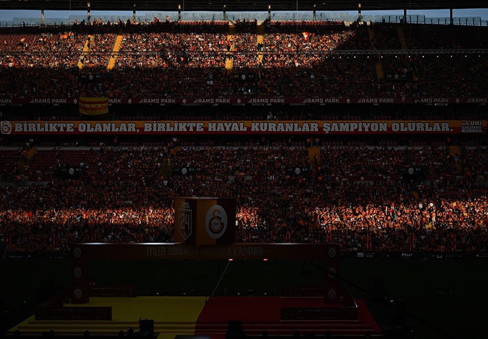 CANLI | Galatasaray şampiyonluğu kutluyor  - 24. Foto