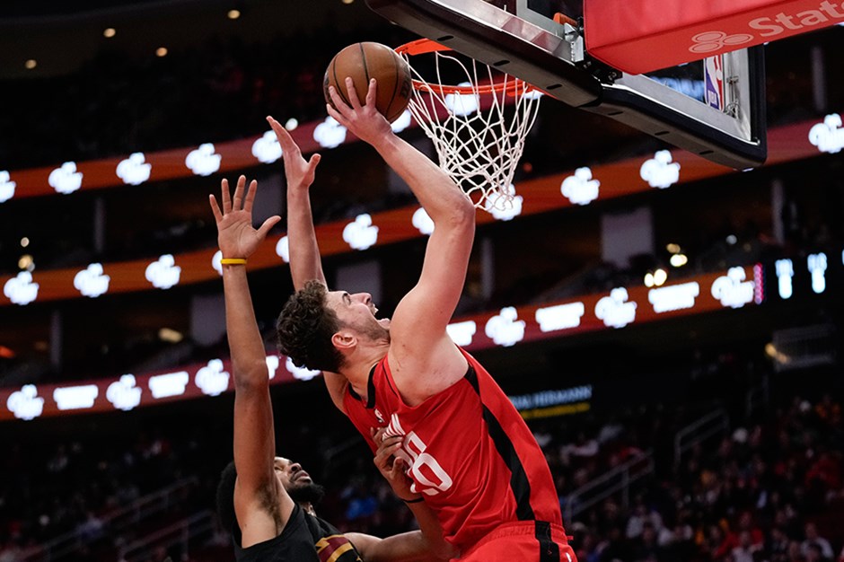 NBA'de nefes kesen maç: Alperen Şengün'den double-double