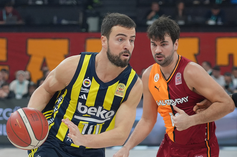 Fenerbahçe - Galatasaray maçı şifresiz mi? Fenerbahçe - Galatasaray derbisi ne zaman, saat kaçta, hangi kanalda?  - 1. Foto