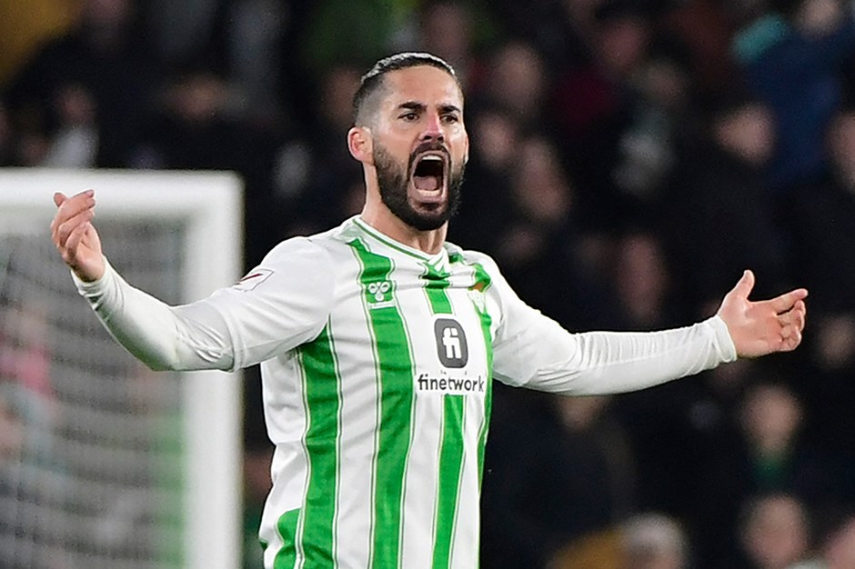 Bakambu ve Isco başrolde: Real Betis'ten muhteşem geri dönüş