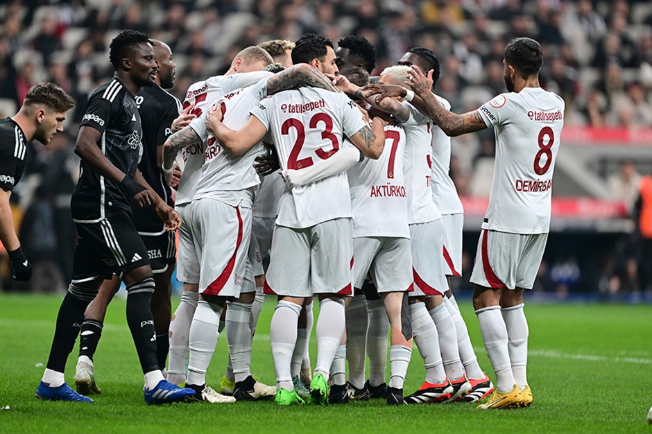 Galatasaray derbide Beşiktaş'ı 1-0 mağlup edip yeniden liderlik koltuğuna oturdu