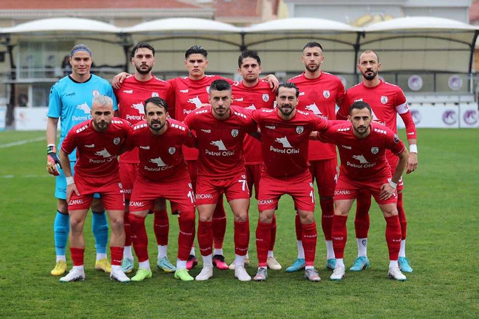 Altınordu'da 13 oyuncu serbest kalıyor 