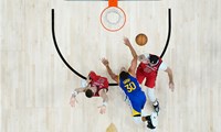 Stephen Curry yıldızlaştı, Golden State Warriors farklı kazandı