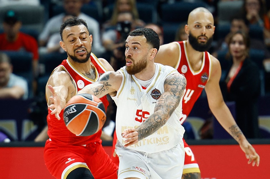 Monaco, Mike James'i kadro dışı bıraktı