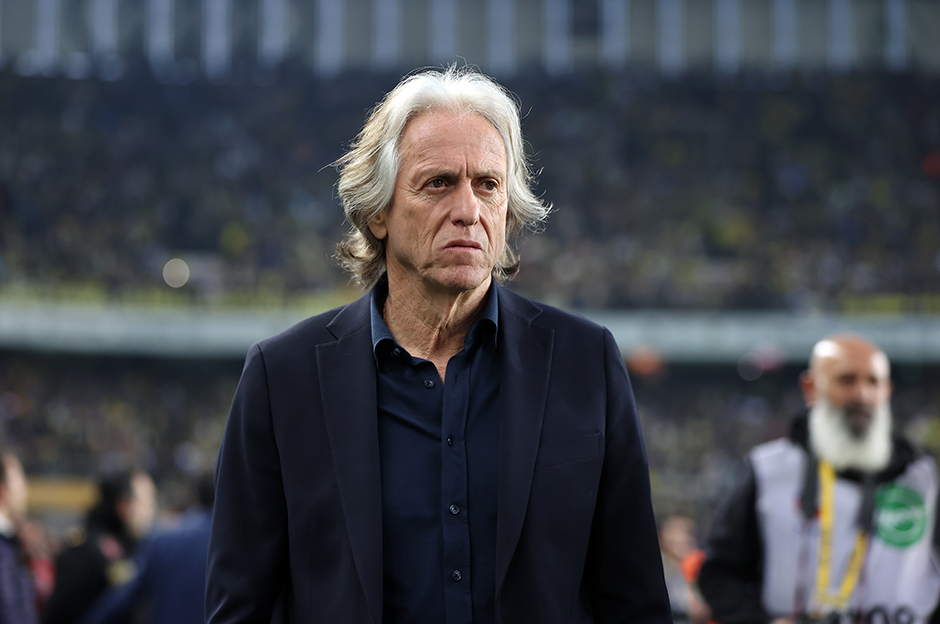 Fenerbahçe’nin Zirve Takibindeki Son Şansı: Trabzonspor Maçı Öncesi Teknik Direktör Jorge Jesus Açıkladı Fenerbahçe’nin Zirve Takibindeki Son Şansı: Trabzonspor Maçı Öncesi Teknik Direktör Jorge Jesus Açıkladı