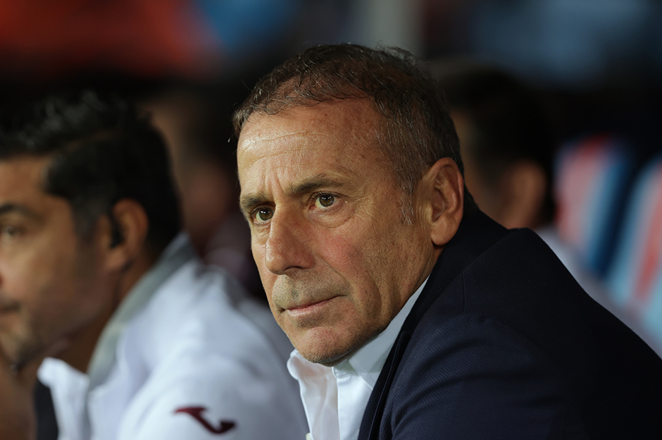 Abdullah Avcı'dan 2 futbolcuya neşter  - 1. Foto