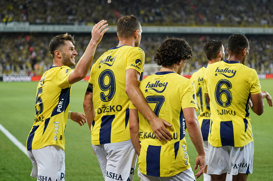 Fenerbahçe'nin galibiyeti Avrupa'da manşetlerde: "Dzeko, Mourinho'nun imdadına yetişti"  - 16. Foto