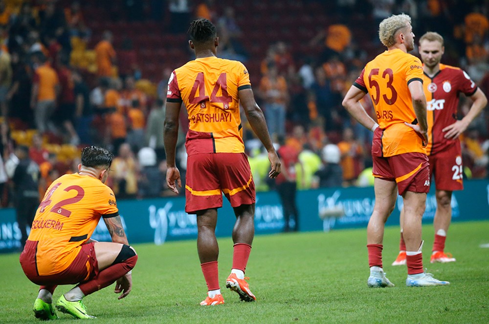 Galatasaray'da 2 futbolcu formayı garantiledi: Okan Buruk ilk 11'i tekrar değiştiriyor  - 1. Foto