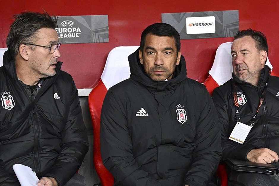 Giovanni van Bronckhorst'tan istifa sorusuna yanıt