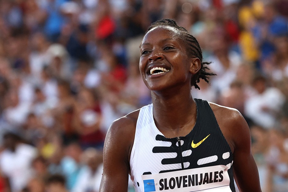 Kenyalı atlet Faith Kipyegon'dan dünya rekoru