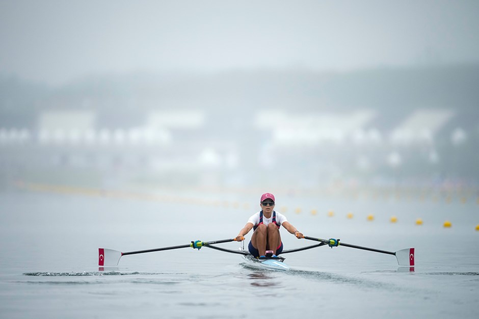 Milli kürekçi Elis Özbay, Paris 2024'te yarı final şansını kaybetti