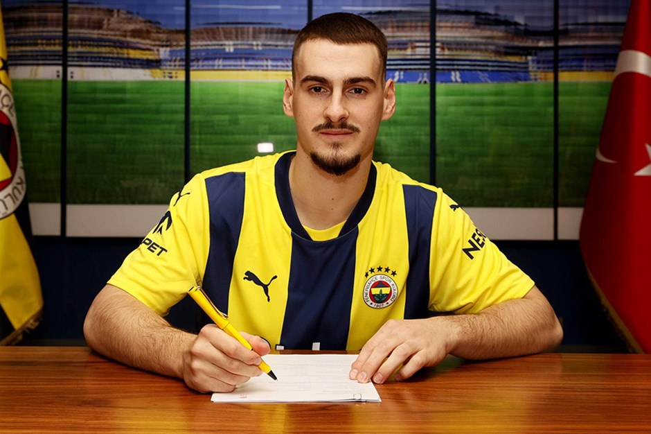 SON DAKİKA | Fenerbahçe yeni transferini resmen duyurdu: Ognjen Mimovic'ten imza sonrası ilk sözler 