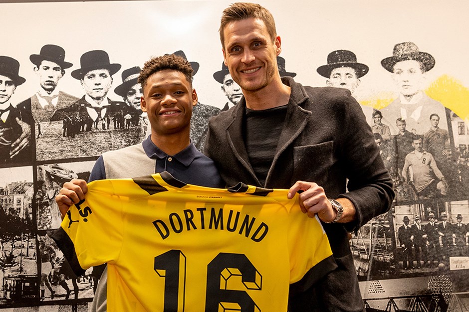 Borussia Dortmund yeni transferini açıkladı