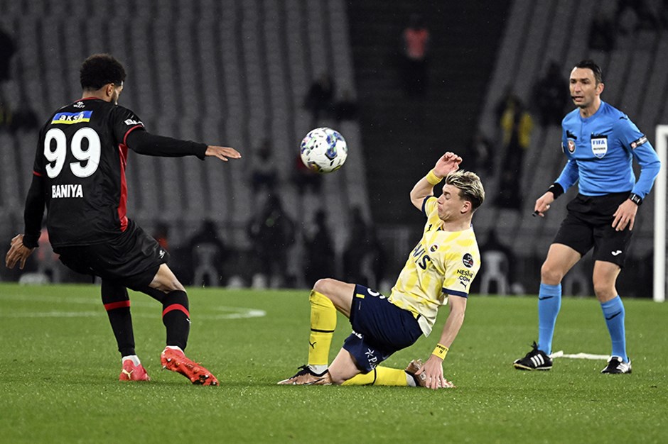 Selahattin Baki: "Fenerbahçe 3. kez yarıştan koparılmak istendi"