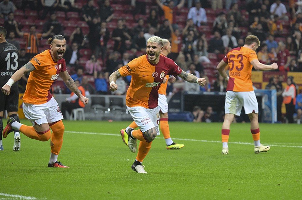 "10 milyon Euro helal olsun" | Spor yazarları Galatasaray için ne dedi?  - 4. Foto