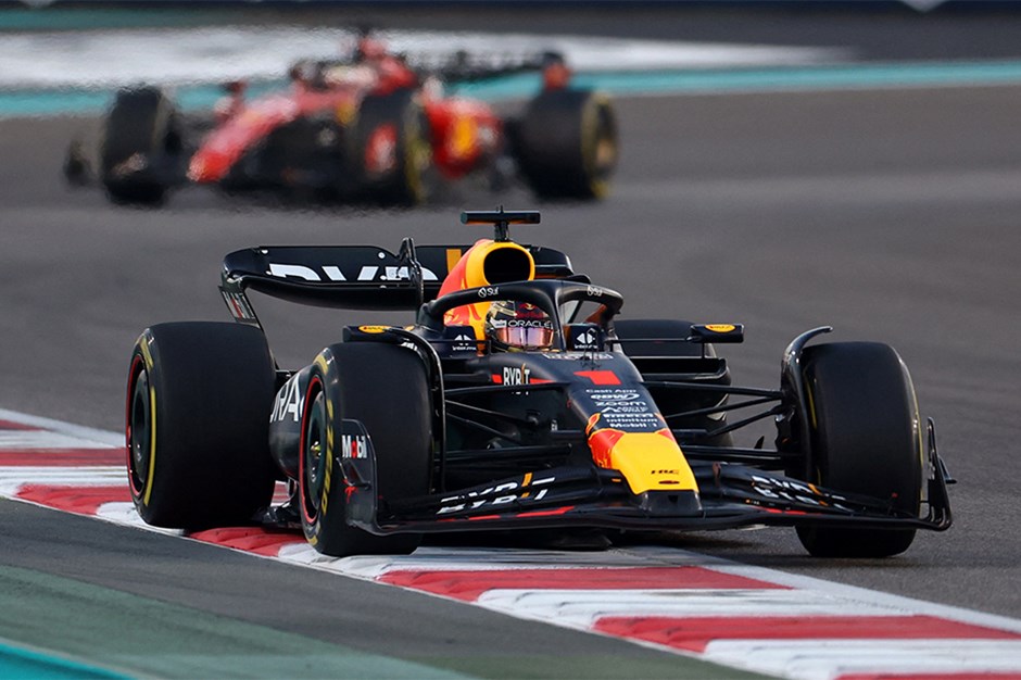Şampiyon Max Verstappen sezonu galibiyetle bitirdi