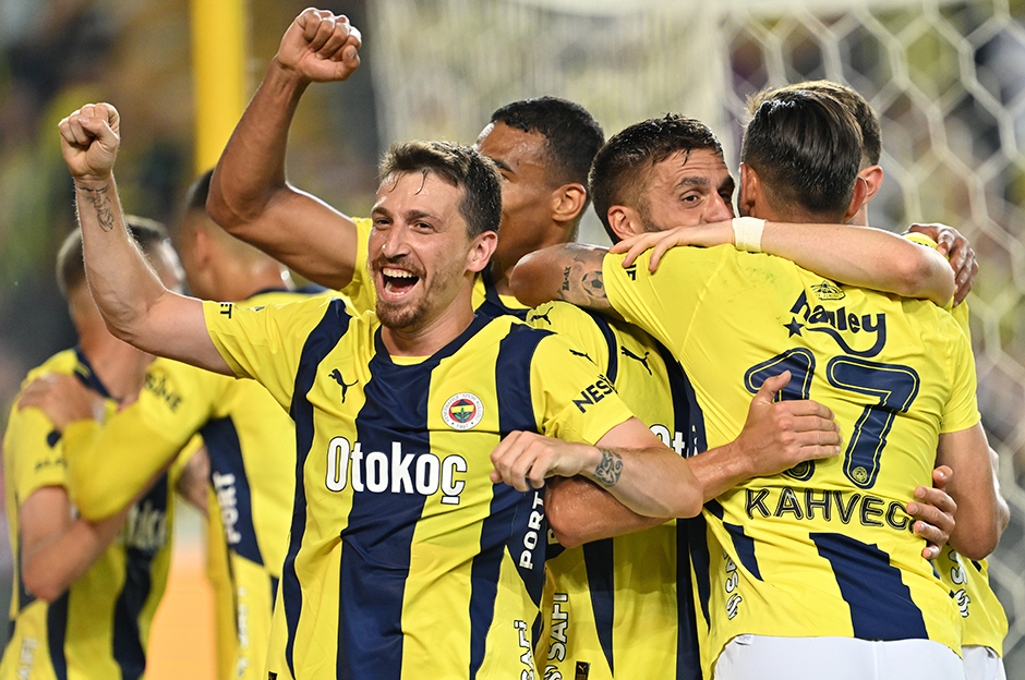 Fenerbahçe'nin galibiyeti Avrupa'da manşetlerde: "Dzeko, Mourinho'nun imdadına yetişti"  - 17. Foto