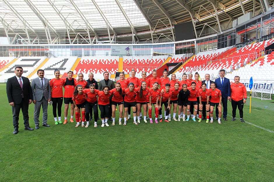 A Milli Takımı, Azerbaycan maçı hazırlıklarını tam kadro sürdürdü 