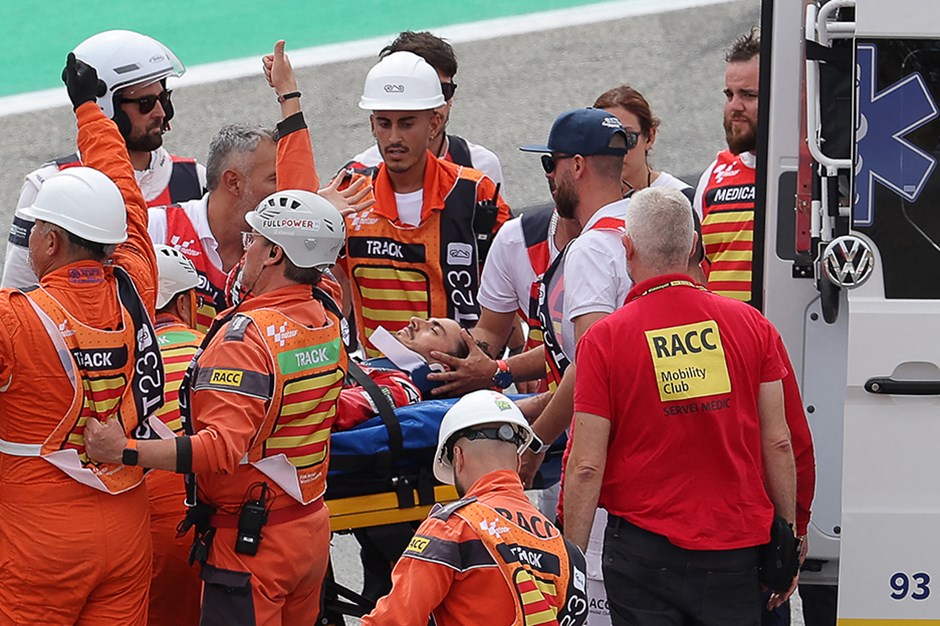 MotoGP'de korkutan kaza: Francesco Bagnaia ve Enea Bastianini hastaneye kaldırıldı