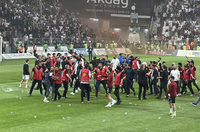 Olaylı Elazığspor - Vanspor FK maçı için TFF'den ilk açıklama: Çıkacak karar belli gibi  - 4. Foto