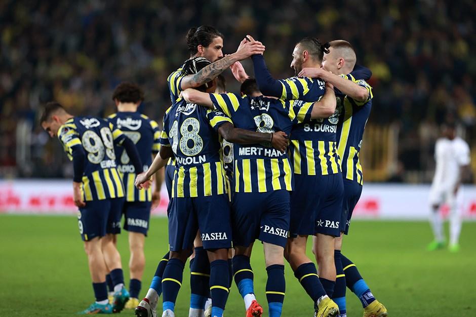 Antalyaspor-Fenerbahçe maçının 11'leri belli oldu