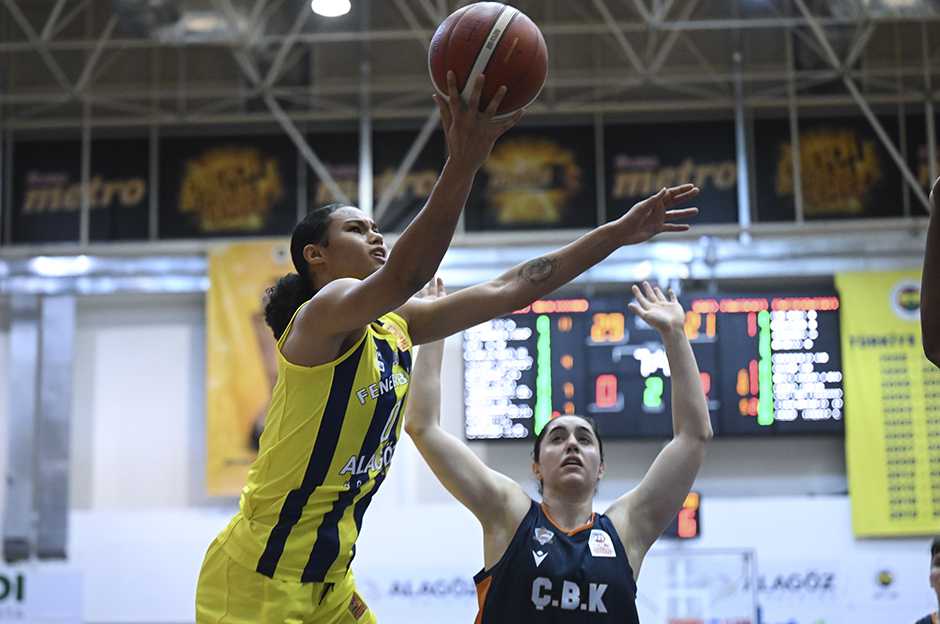 Fenerbahçe şampiyonluk kupasını kaldırdı   - 17. Foto