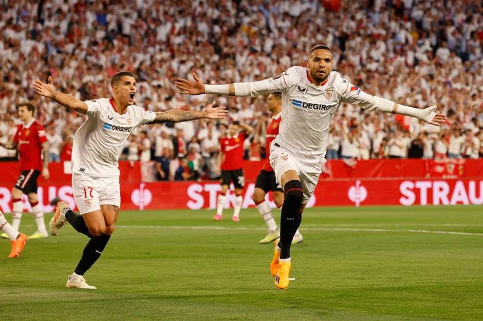 UEFA Avrupa Ligi | Sevilla'dan rüya galibiyet: ManU'yu elediler, yarı finale yükseldiler