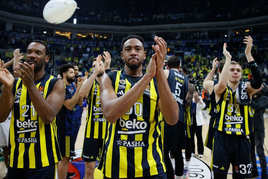 Fenerbahçe erteleme maçında Paris deplasmanında