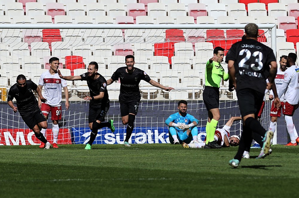 Çift haneleri gördüler: İşte Süper Lig'de en çok penaltı kullanan takım  - 16. Foto