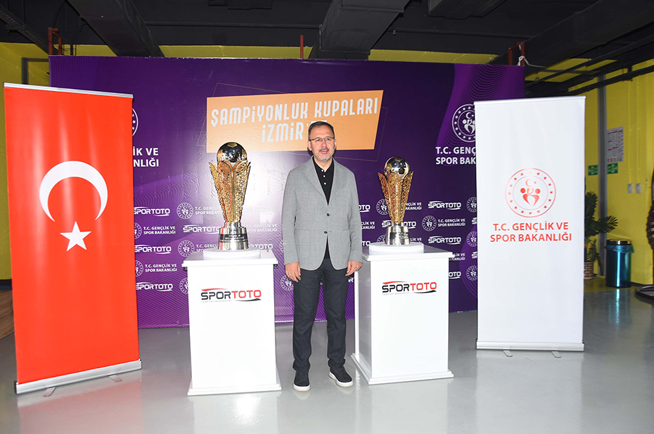 Süper Lig ve 1. Lig'in şampiyonluk kupaları tanıtıldı  - 4. Foto