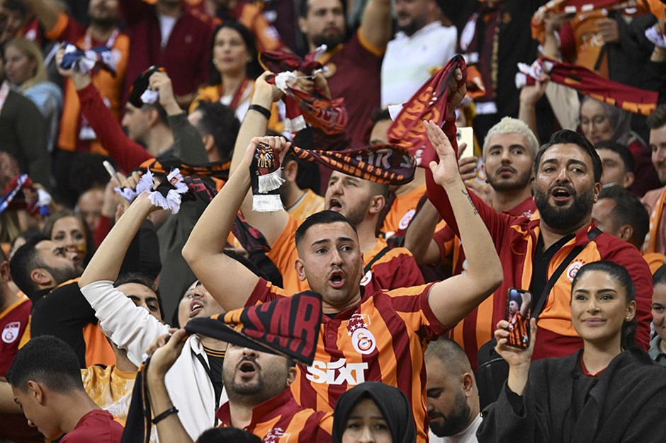 SON DAKİKA | Trabzonspor - Galatasaray maçı için taraftar kararı