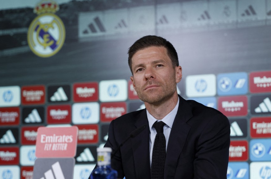 Xabi Alonso ilk basın toplantısında tek tek isim verdi: "Ayrılacak" deniliyordu, işin rengi değişti  - 5. Foto